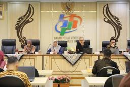 Sharing Knowledge Pentingnya Data Pariwisata Jawa Barat Kegiatan Fungsi Distribusi 2023