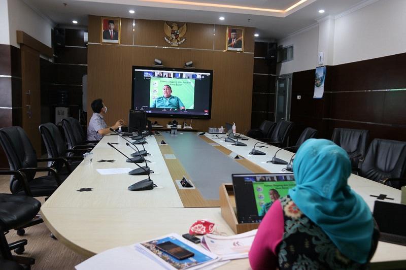 Kepala BPS Jawa Barat pada Rapat Sekretaris Komite Pemulihan Ekonomi Daerah