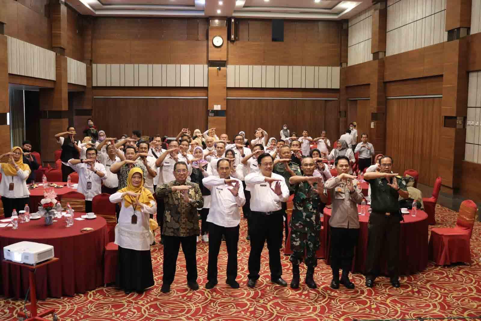 Walikota Cimahi Instruksikan OPD Dukung Pendataan Awal Regsosek 2022.