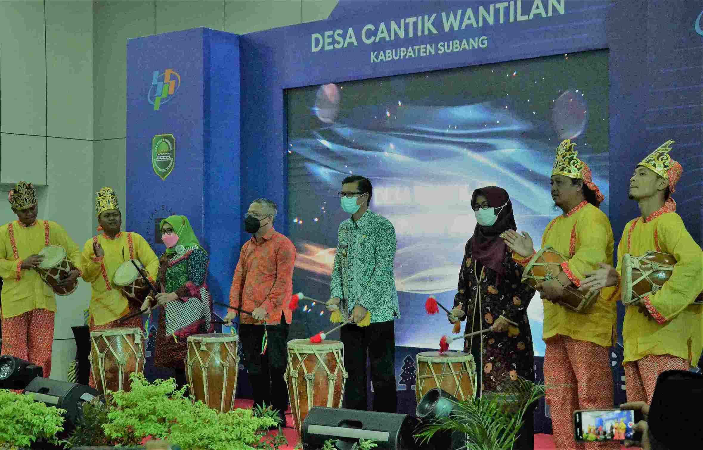 Launching Desa Cantik Wantilan Subang